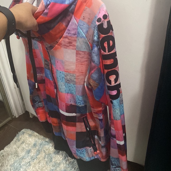 Bench jacket with hood - Picture 3 of 3